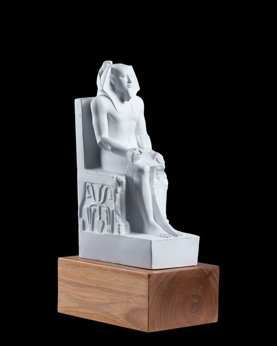 Pharaoh Khafre Fourth Dynasty (2570 BCE)