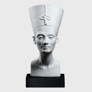 QUEEN NEFERTITI